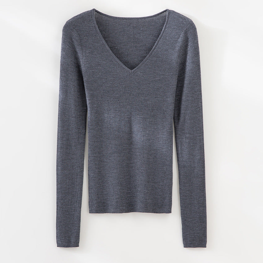 V-neck long sleeved top