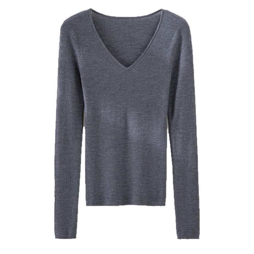 V-neck long sleeved top