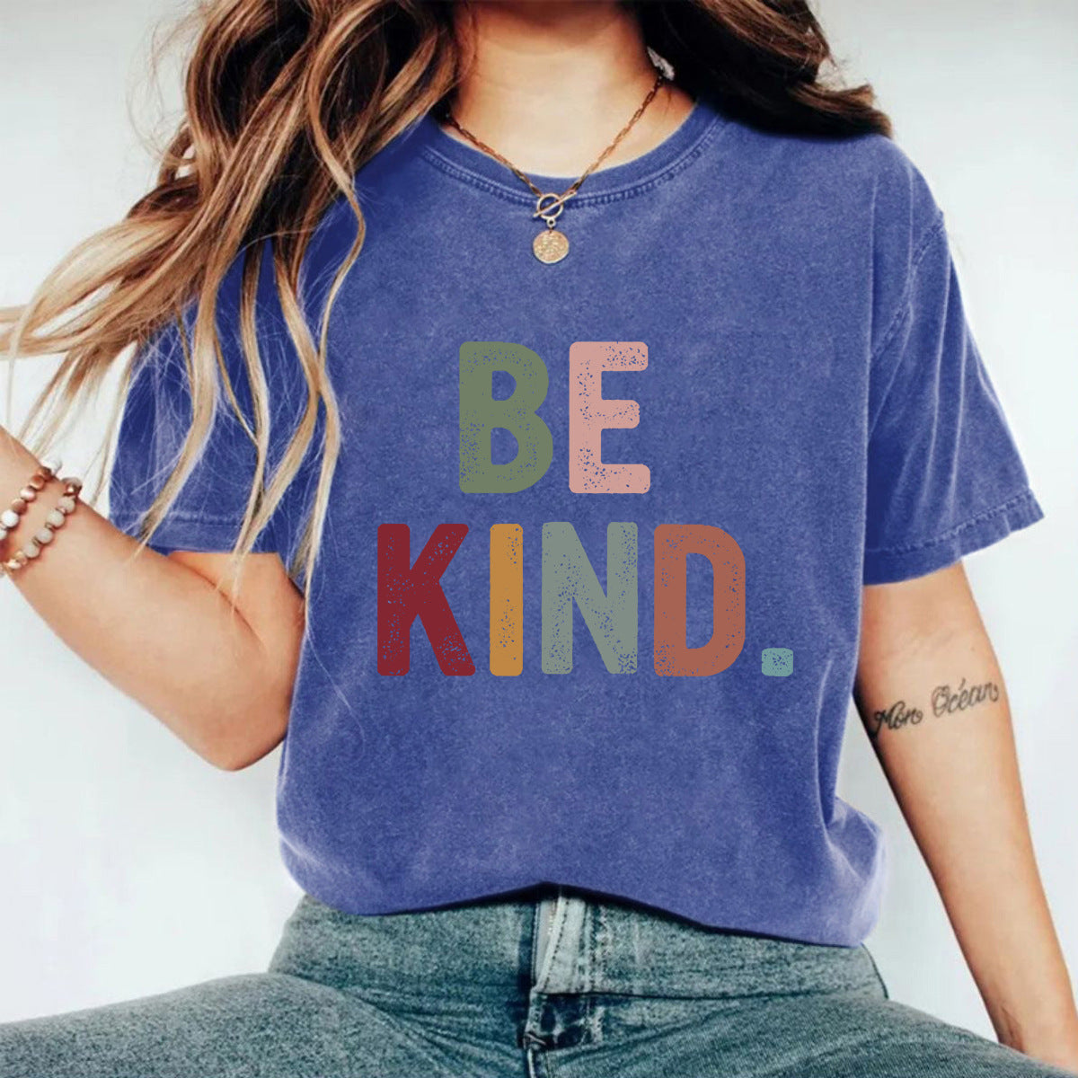 Make vintage T-shirts with printed designs