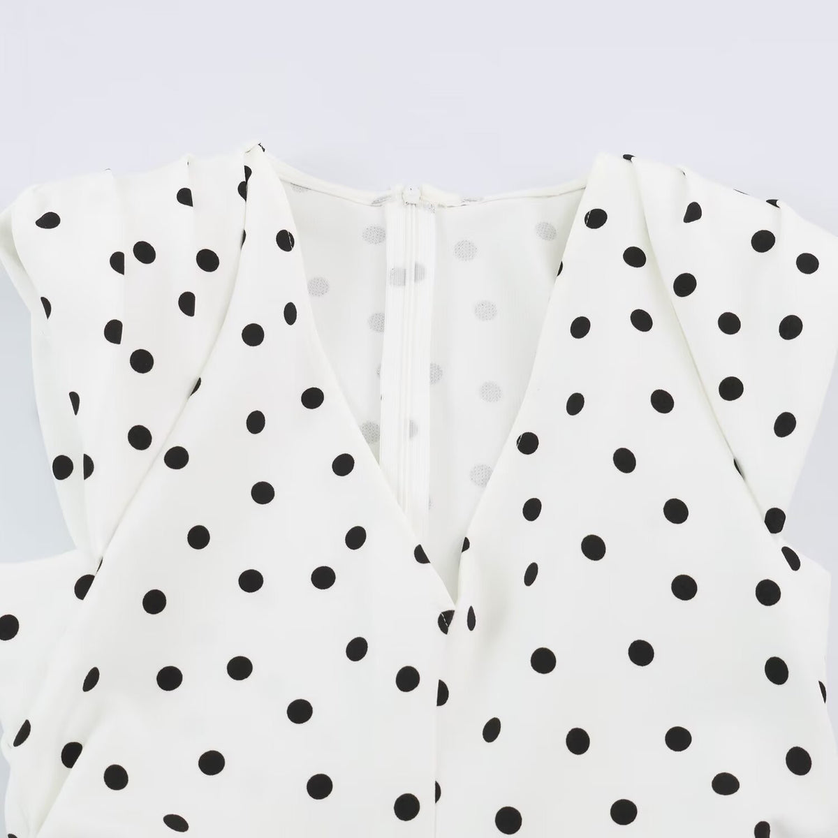 Casual minimalist shoulder padded polka dot shirt top for women