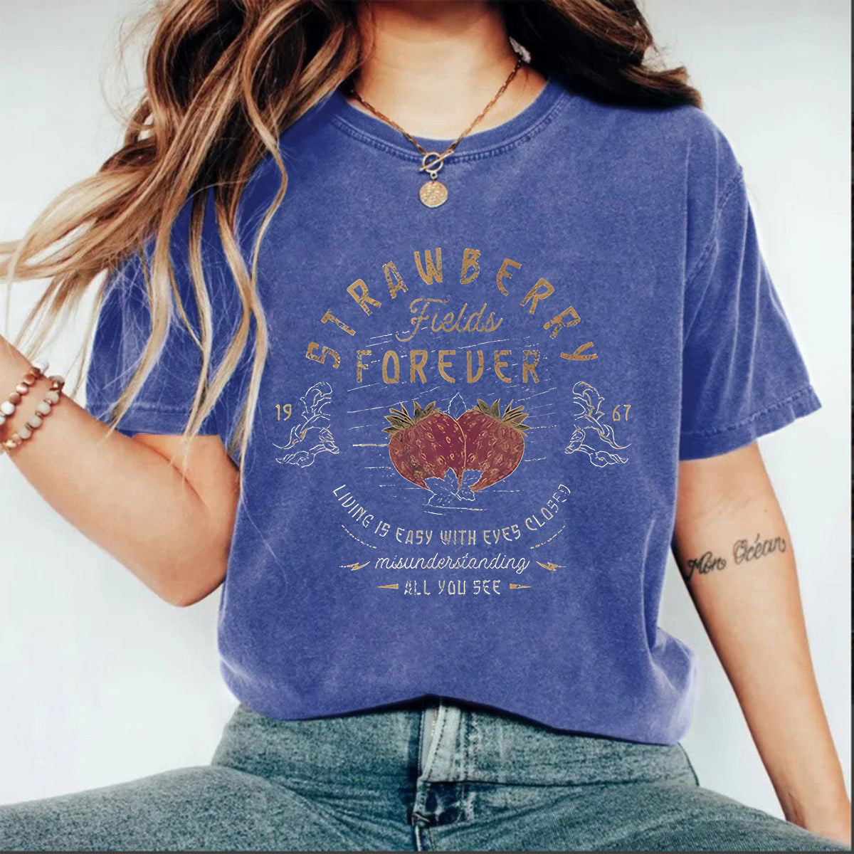Wash and make old T-shirts for men and women
