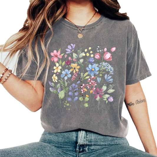 Wash and make old T-shirts with floral patterns