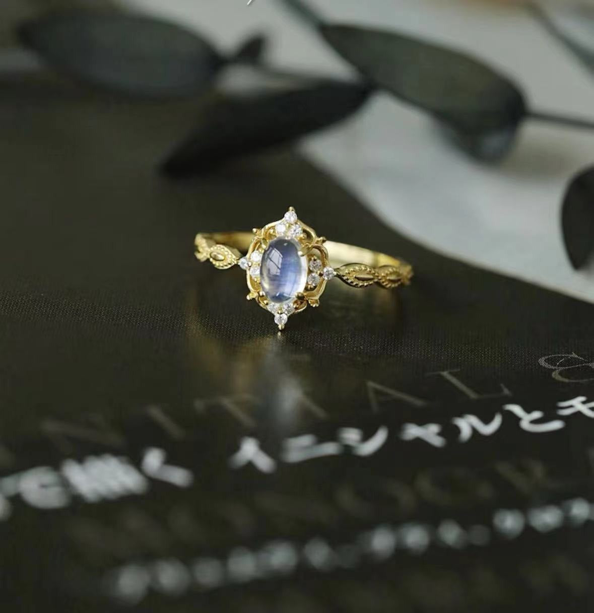 Retro Wind and Moon Light Stone Ring for Women's Blue Light Natural Japanese and Korean Tail Ring Tidal Ring Simplicity