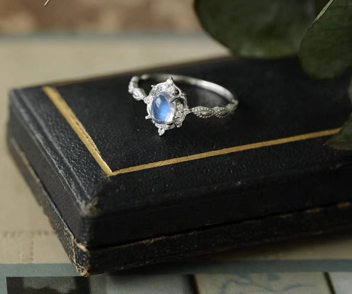 Retro Wind and Moon Light Stone Ring for Women's Blue Light Natural Japanese and Korean Tail Ring Tidal Ring Simplicity
