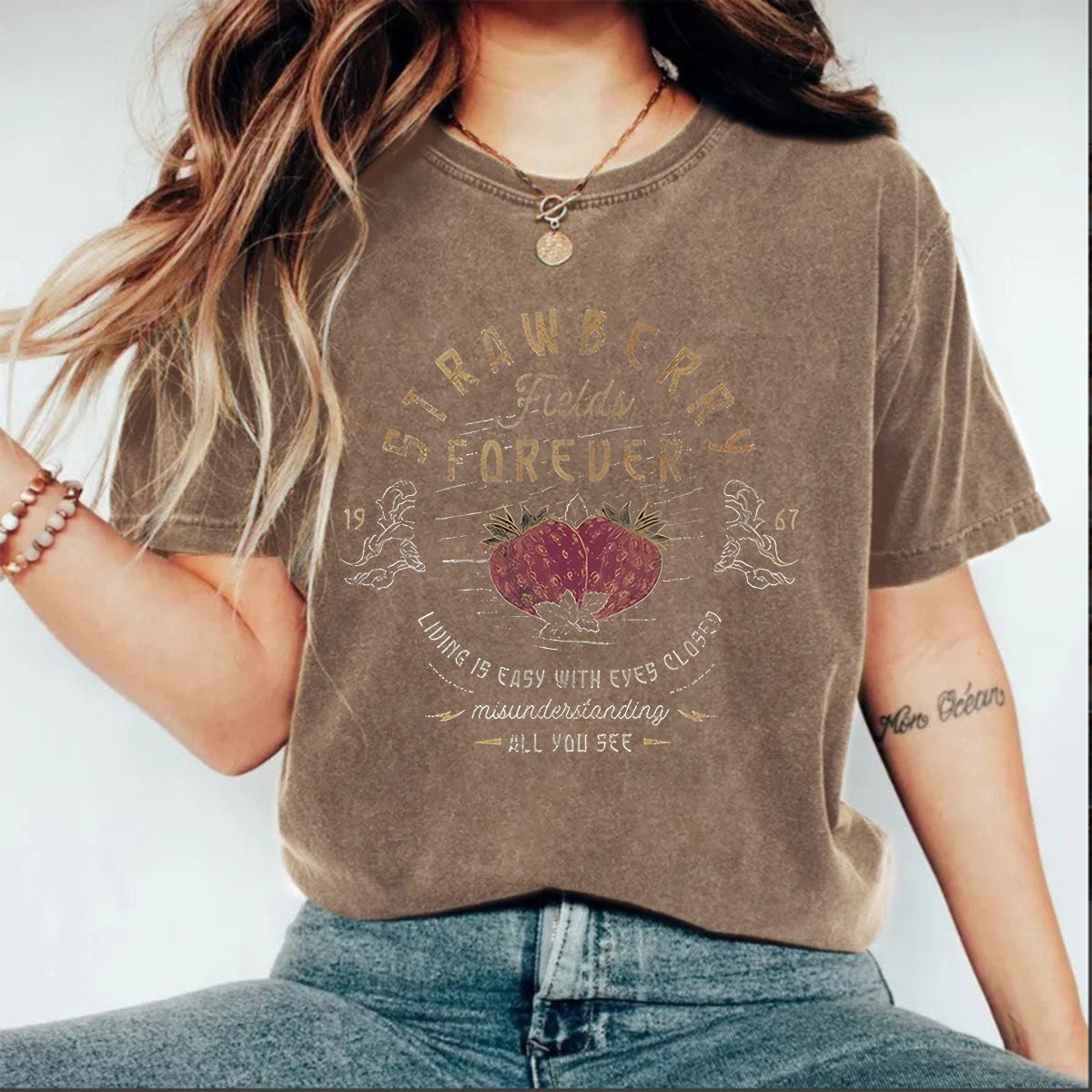 Wash and make old T-shirts for men and women